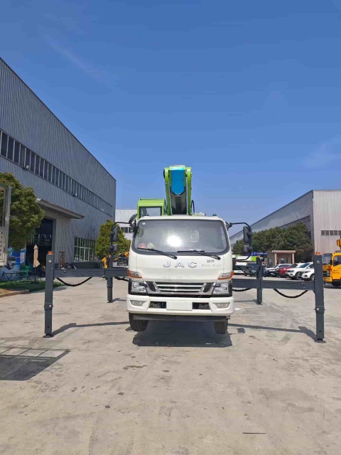 Jianghuai Junling 33 meter aerial work platform