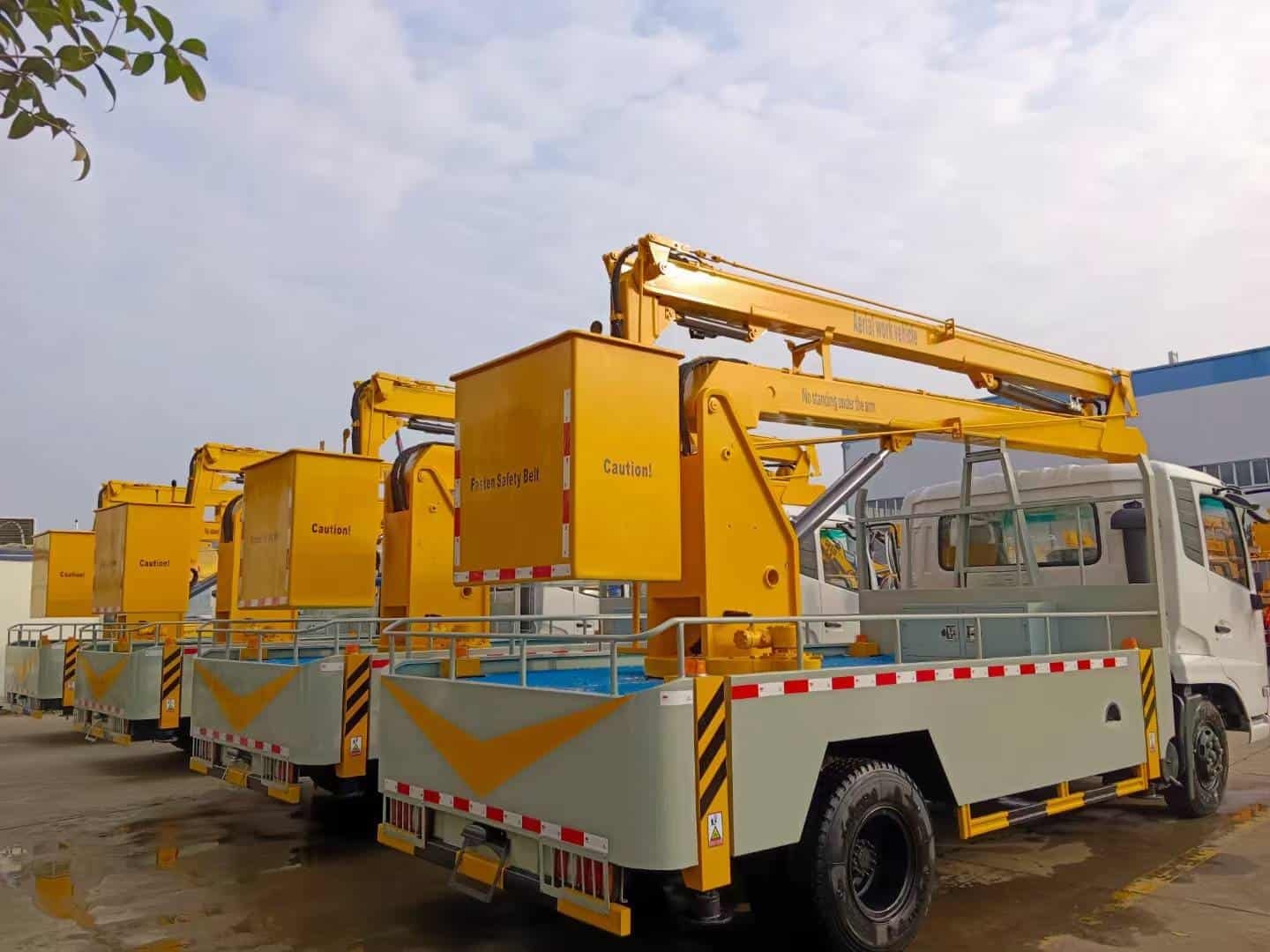 Dongfeng 14-meter articulated aerial work vehicle