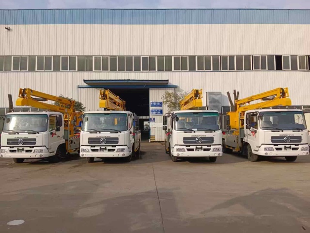 Dongfeng 14-meter articulated aerial work vehicle