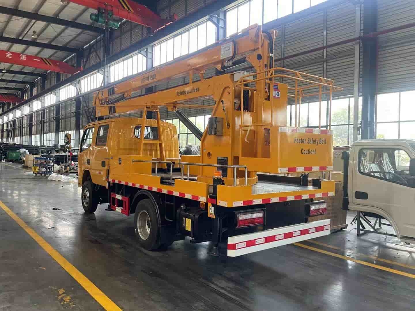 Dongfeng Dorica Folding Arm Aerial Work Vehicle
