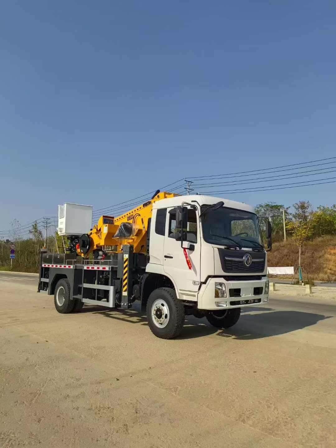 Dongfeng Tianjin 33 meter high-altitude work platform with a 4500 wheelbase