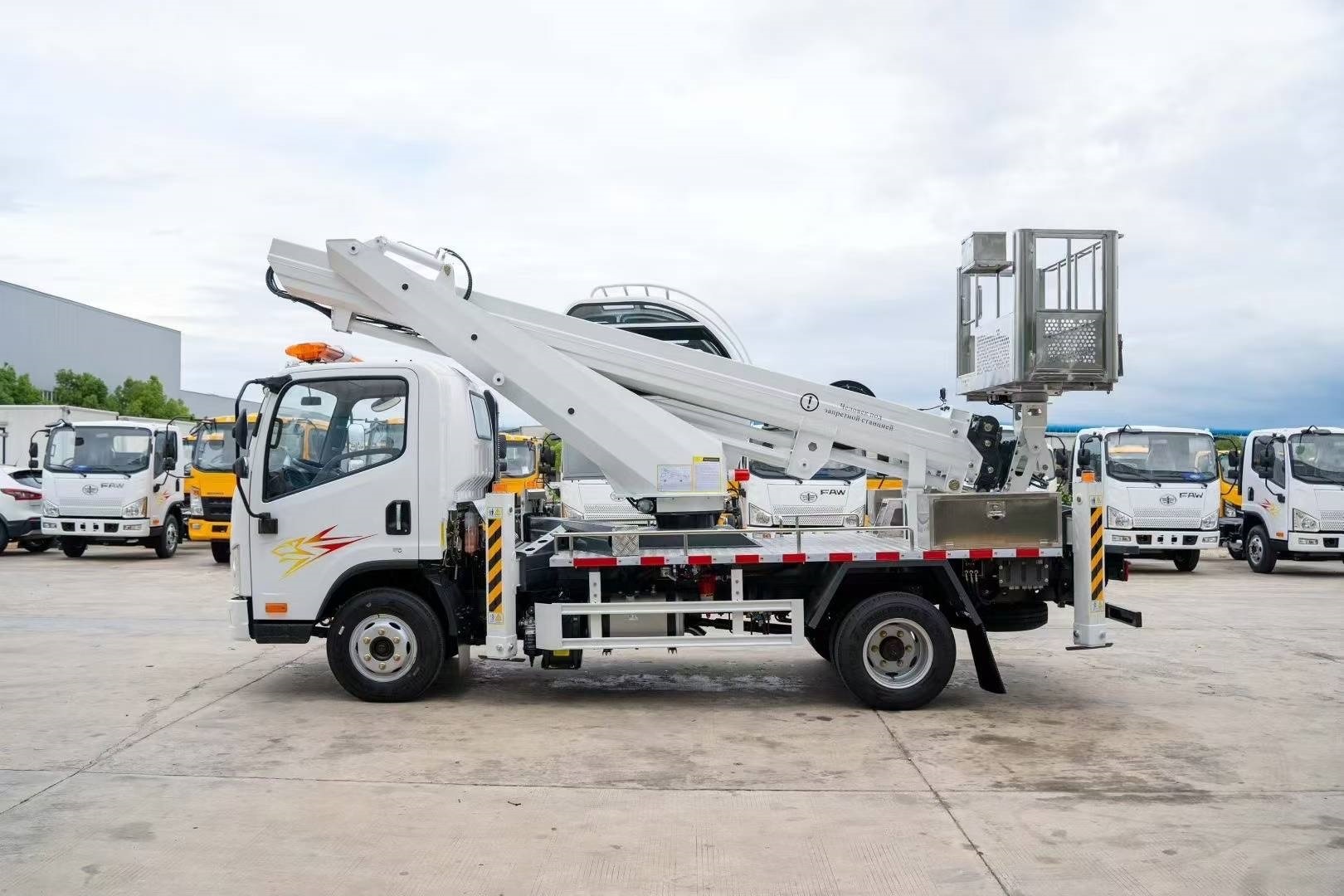 FAW 18 meter straight arm aerial work platform