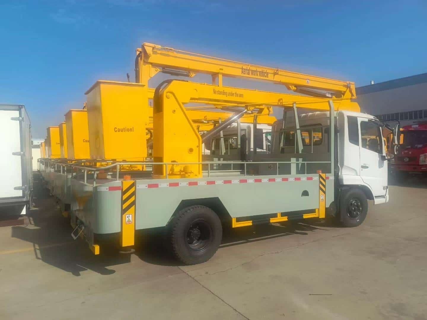 Dongfeng folding arm aerial work platform