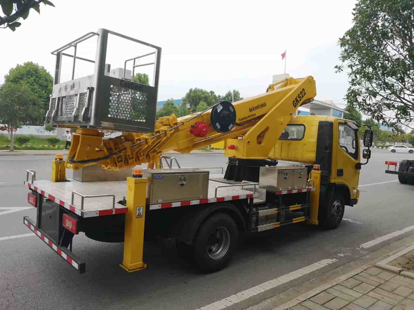 Foton 4X2 22 meter high-altitude work platform truck