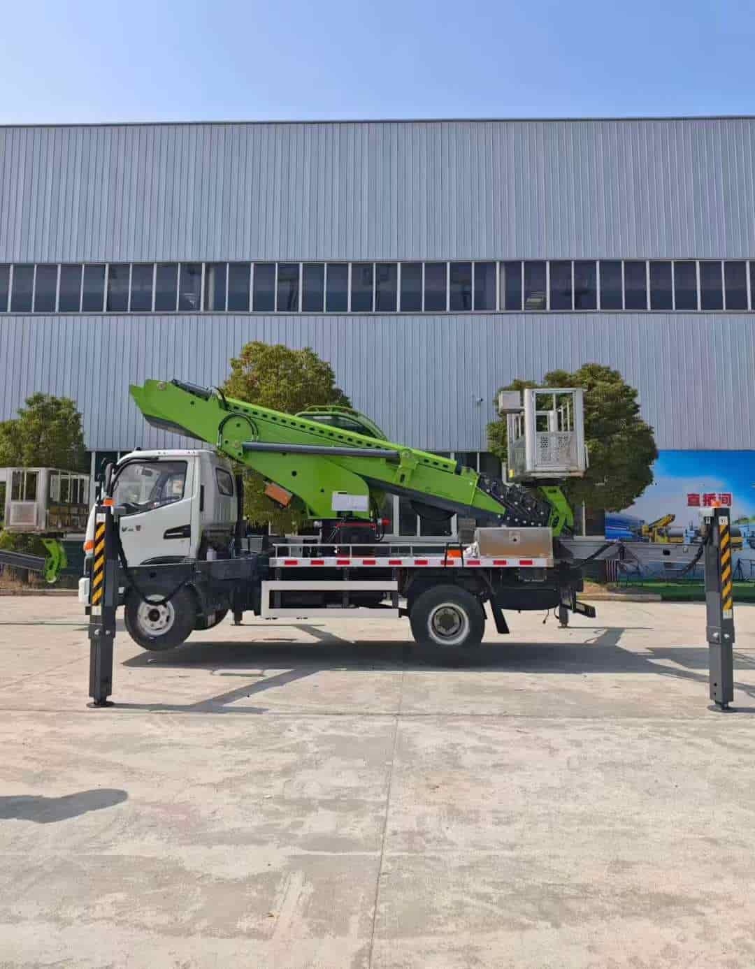 Jianghuai Junling 33 meter aerial work platform