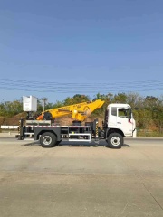 Dongfeng Tianjin 33 meter high-altitude work platform with a 4500 wheelbase