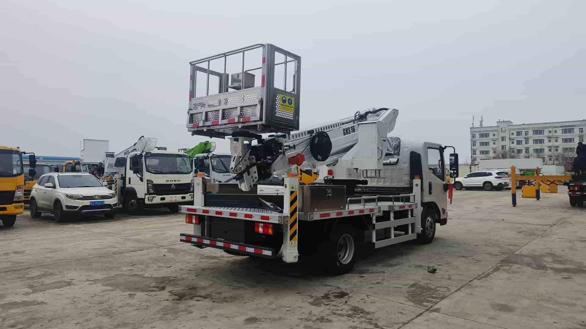 Jiangling 16m telescopic boom aerial work vehicle