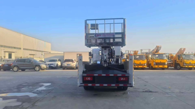 Foton 32 meter straight arm aerial work platform