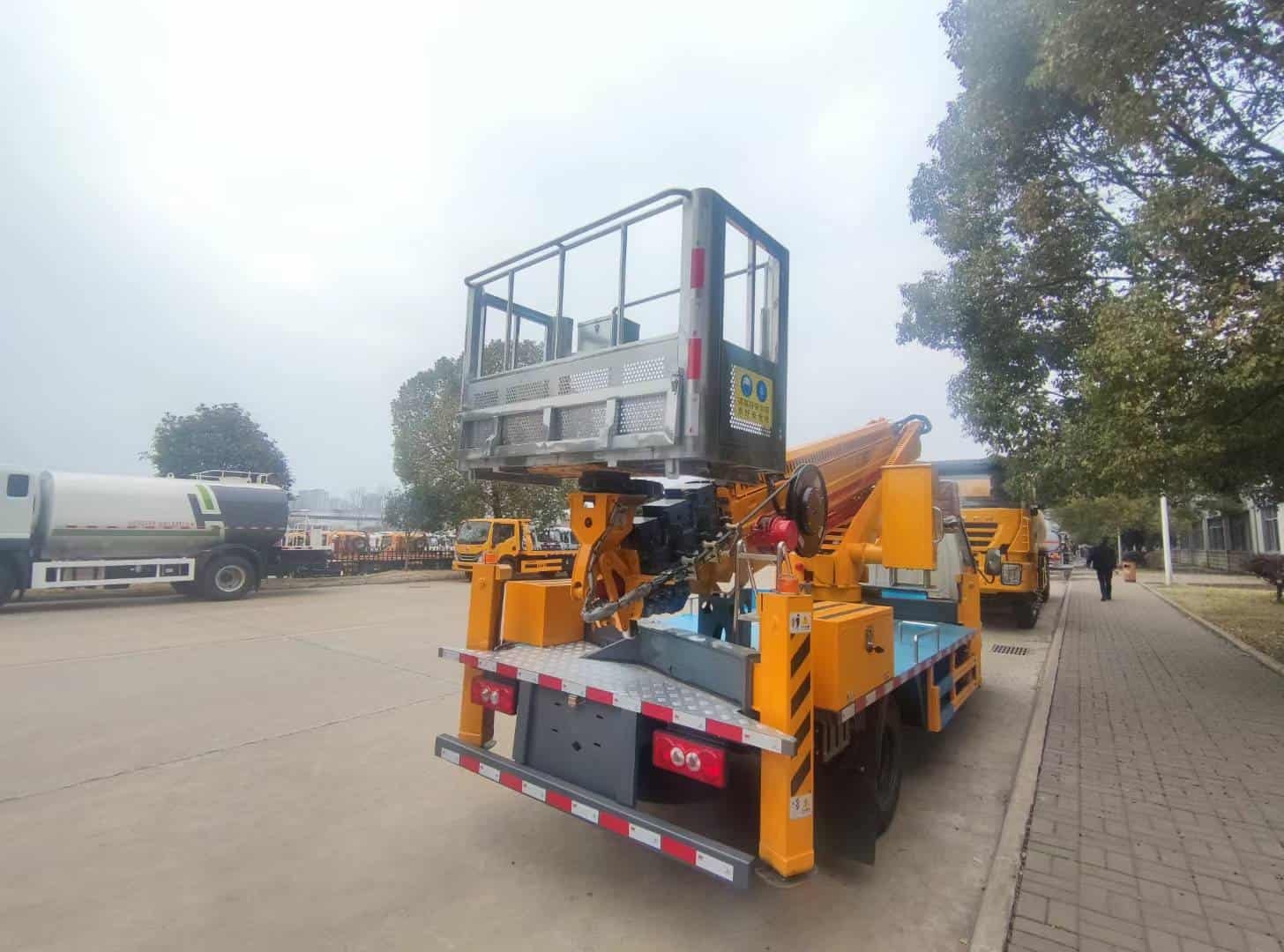 Jiangling 27 meter aerial work platform