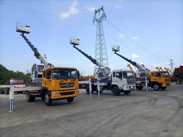 Dongfeng 28 meter telescopic boom aerial work vehicle