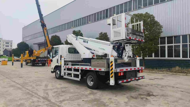 Jiangling 16m telescopic boom aerial work vehicle