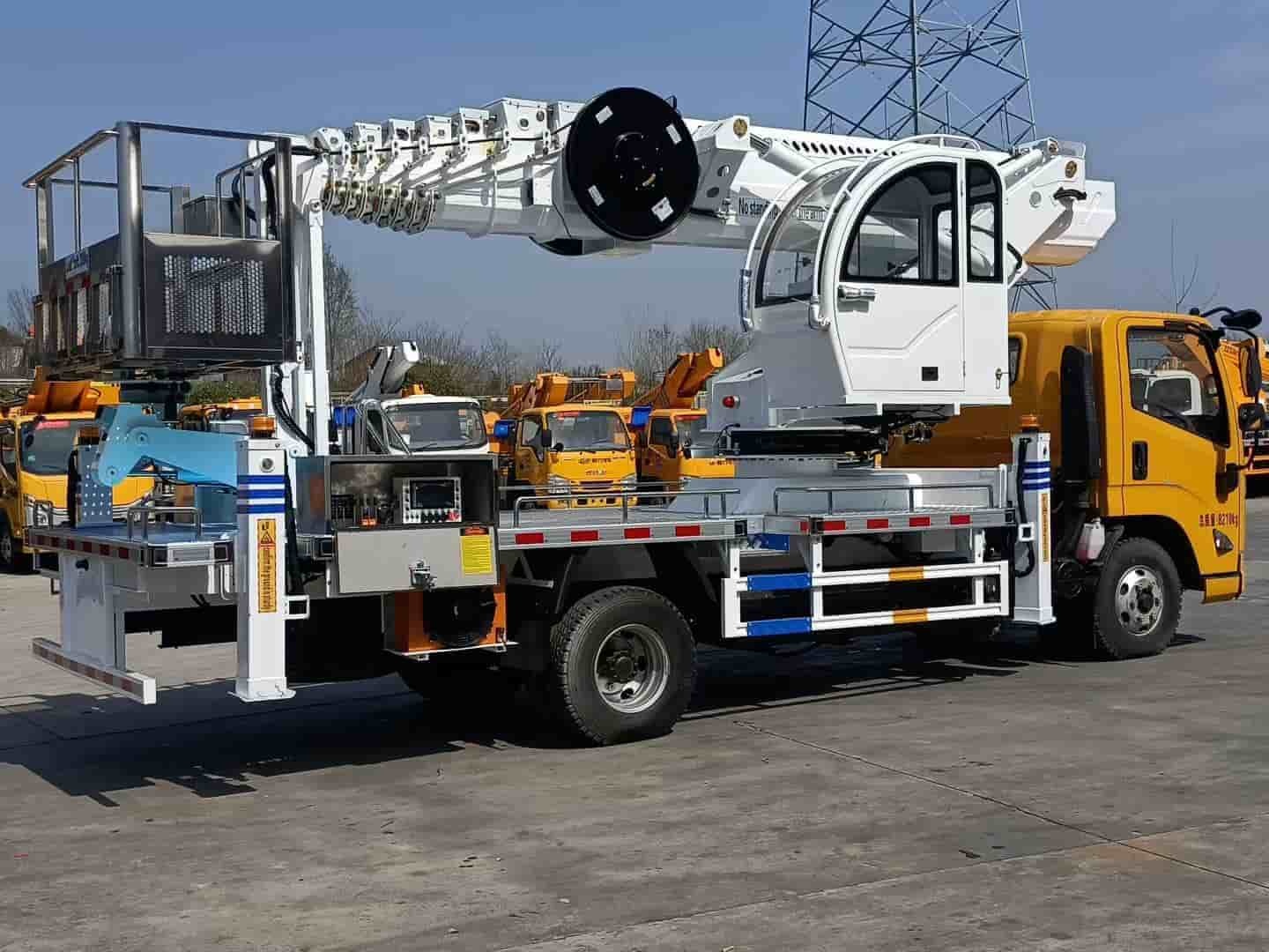 Jiangling Kairui 36m Flying Arm Aerial Work Vehicle