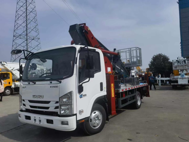 Isuzu 30 meter aerial work vehicle