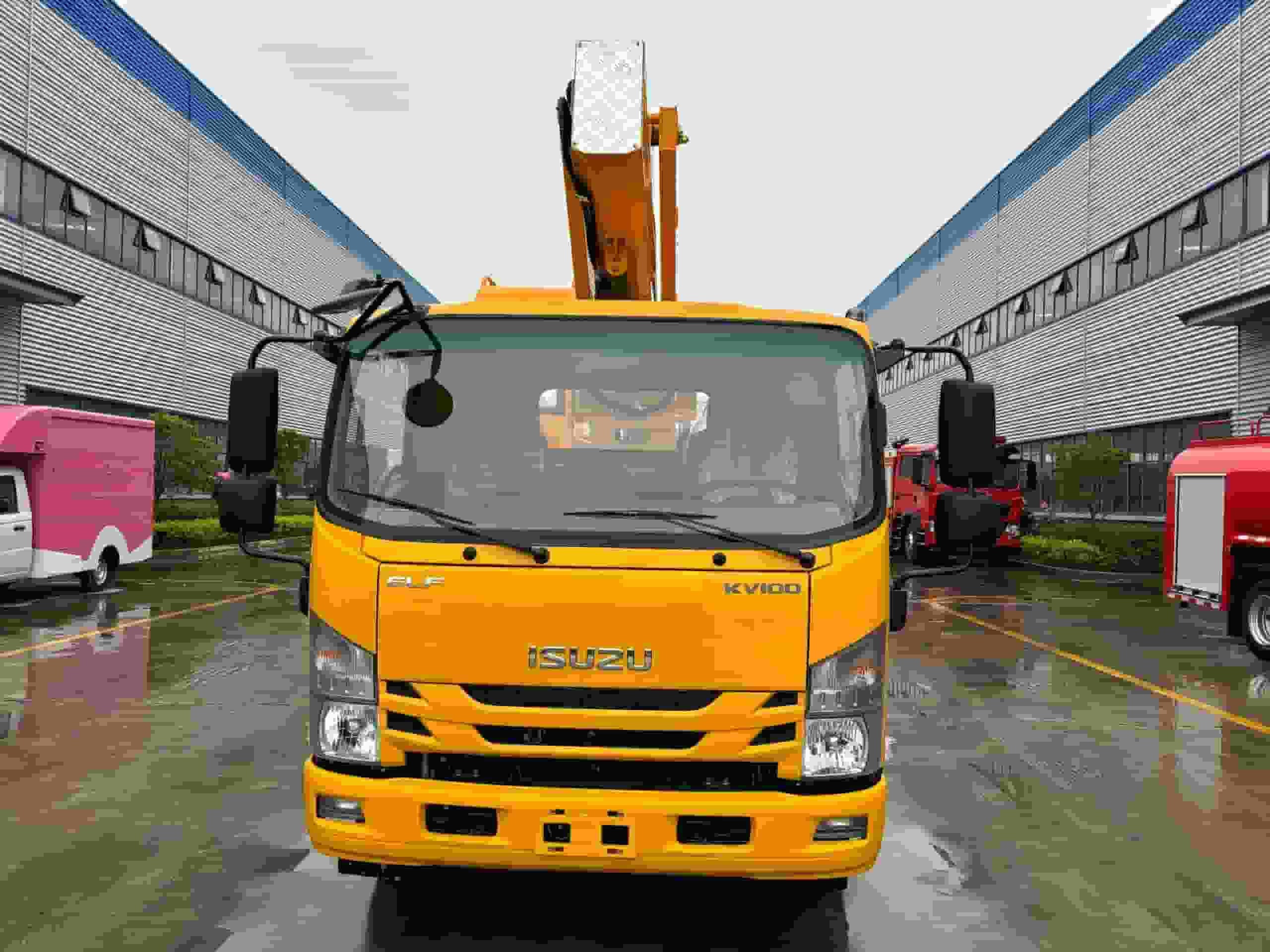 Isuzu 30 meter aerial work vehicle