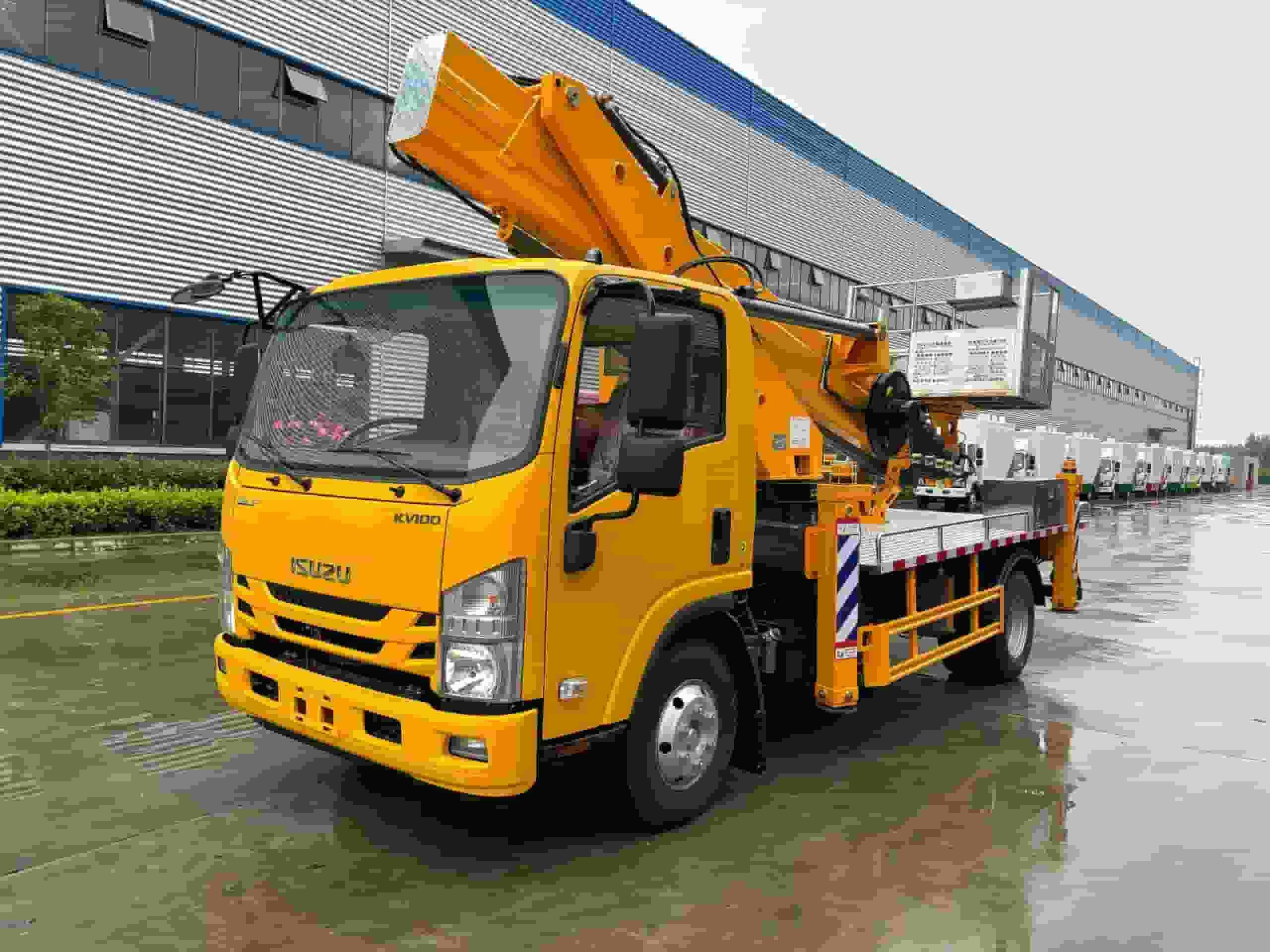 Isuzu 30 meter aerial work vehicle