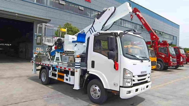 Isuzu 23 meter aerial work vehicle