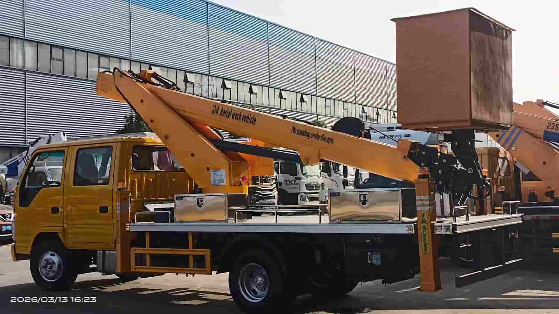 Isuzu 24 meter aerial work vehicle