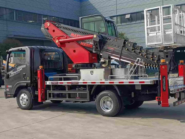 Isuzu 30 meter aerial work vehicle