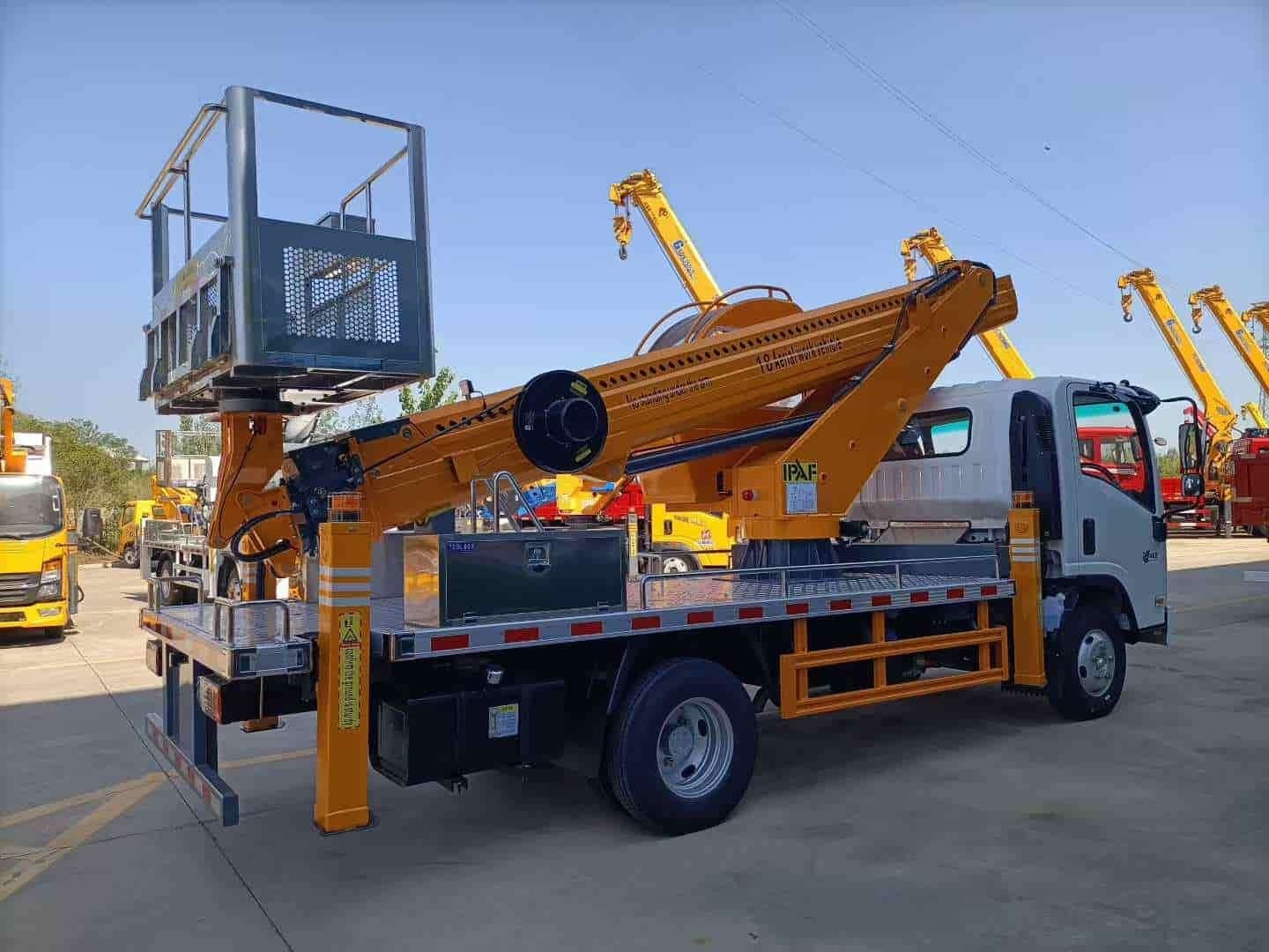 Isuzu 18 meter aerial work vehicle