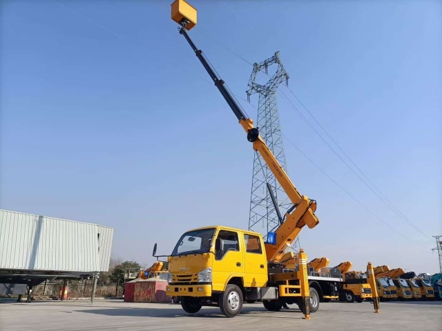 Isuzu 24 meter aerial work platform with insulated bucket