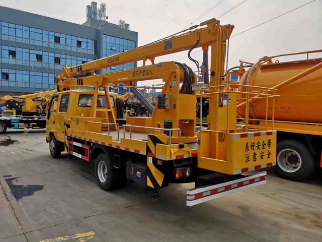 Isuzu 4X2 18.5-meter articulated aerial work platform