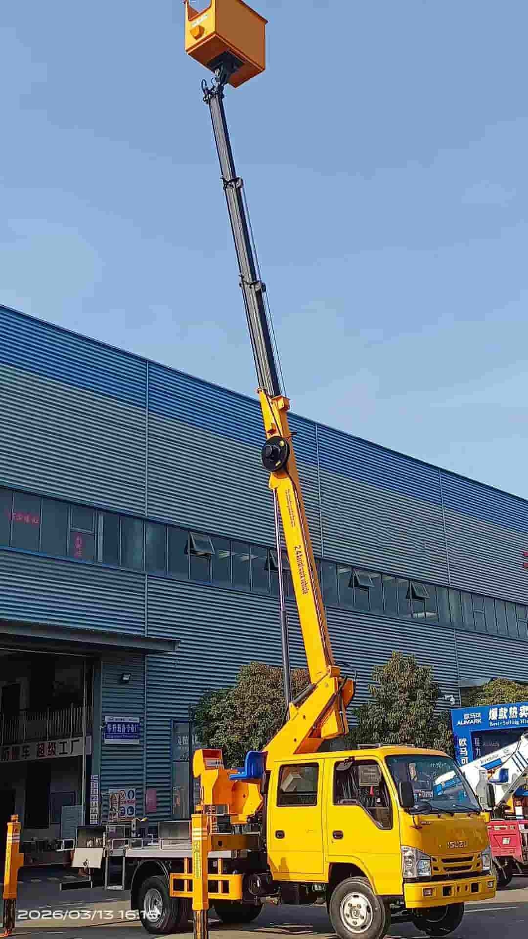 Isuzu 24 meter aerial work vehicle