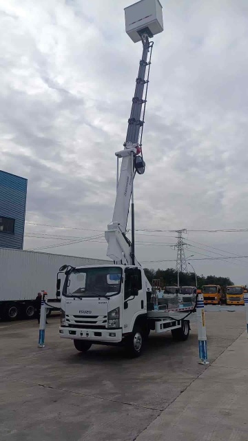 Isuzu 26 meter high-altitude work platform, equipped with insulation bucket, lifting blue with a maximum load capacity of 300Kg