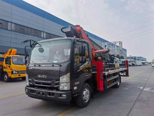 Isuzu 36 meter aerial work vehicle