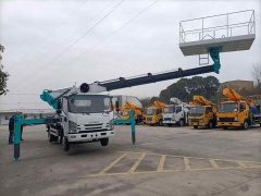 Isuzu's 25 meter high-altitude work platform has a maximum load capacity of 500kg