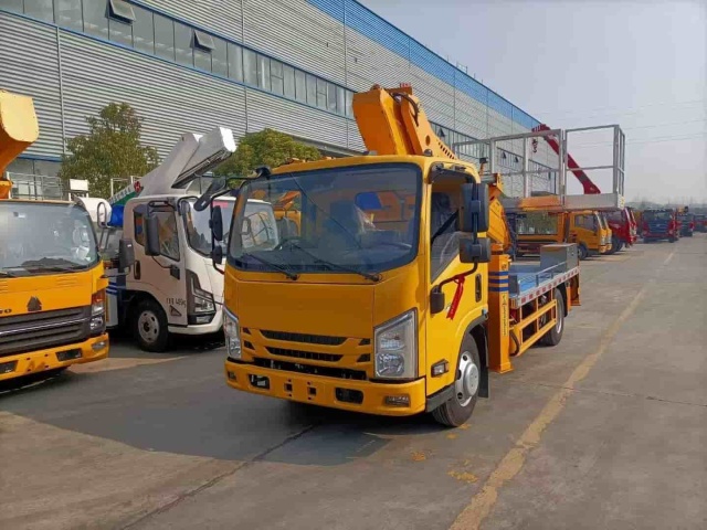 Isuzu 28 meter aerial work platform with 3-meter folding railing