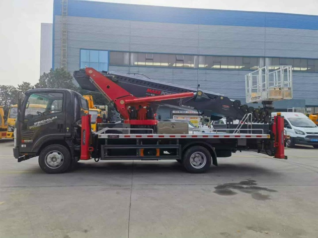 Isuzu 36 meter aerial work vehicle