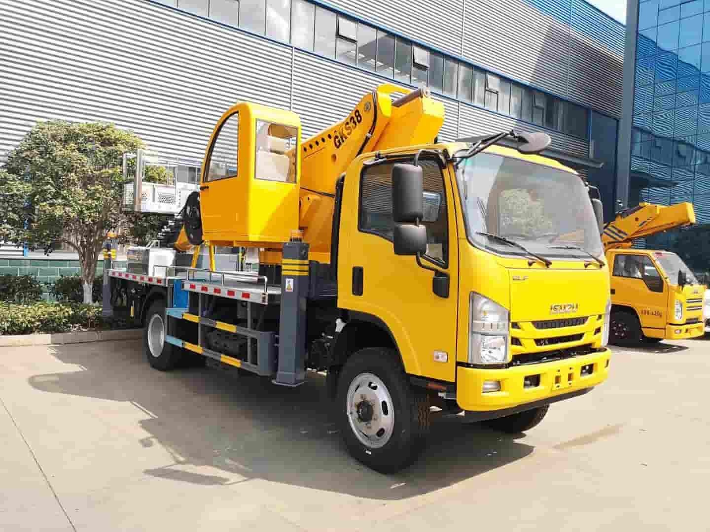 ISUZU 4X2 38 meter aerial work platform