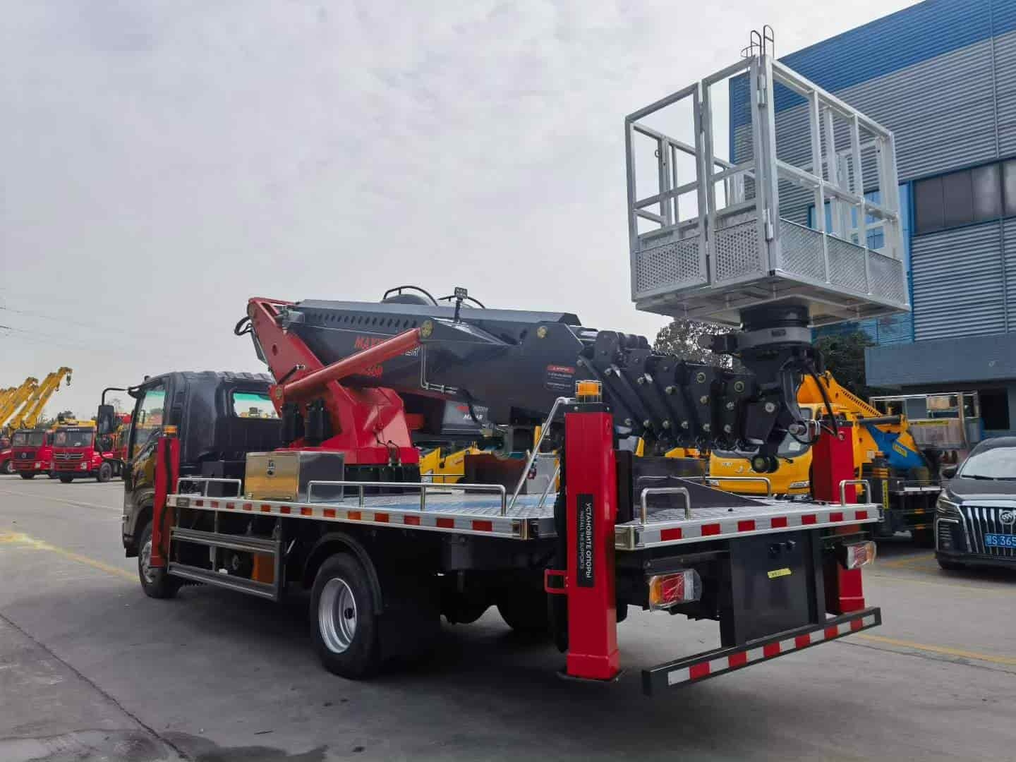 Isuzu 36 meter aerial work vehicle