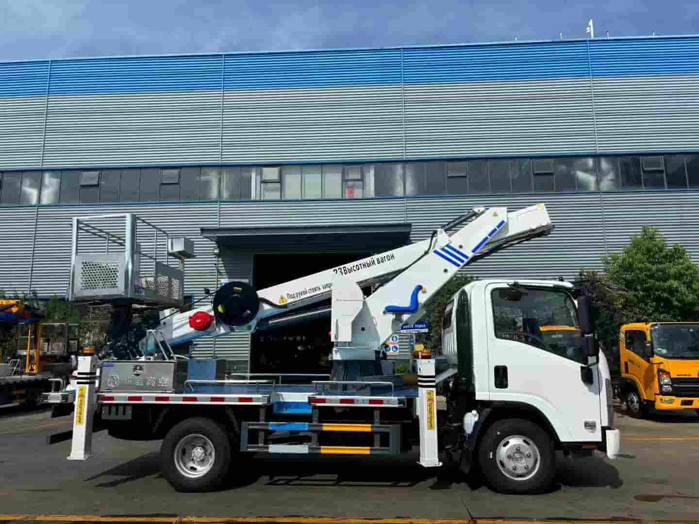 ISUZU 4X2 23 meter telescopic boom aerial work platform