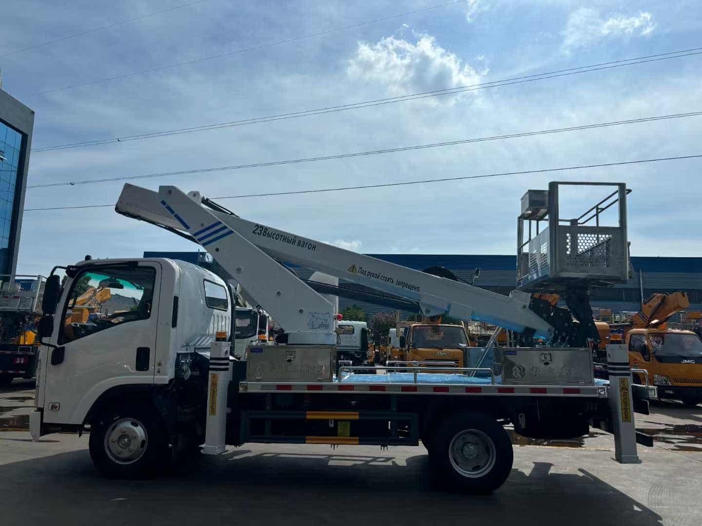 ISUZU 4X2 23 meter telescopic boom aerial work platform