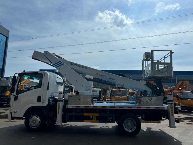 ISUZU 4X2 23 meter telescopic boom aerial work platform
