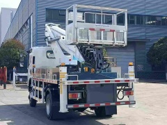Four wheel drive Isuzu 36 meter aerial work vehicle