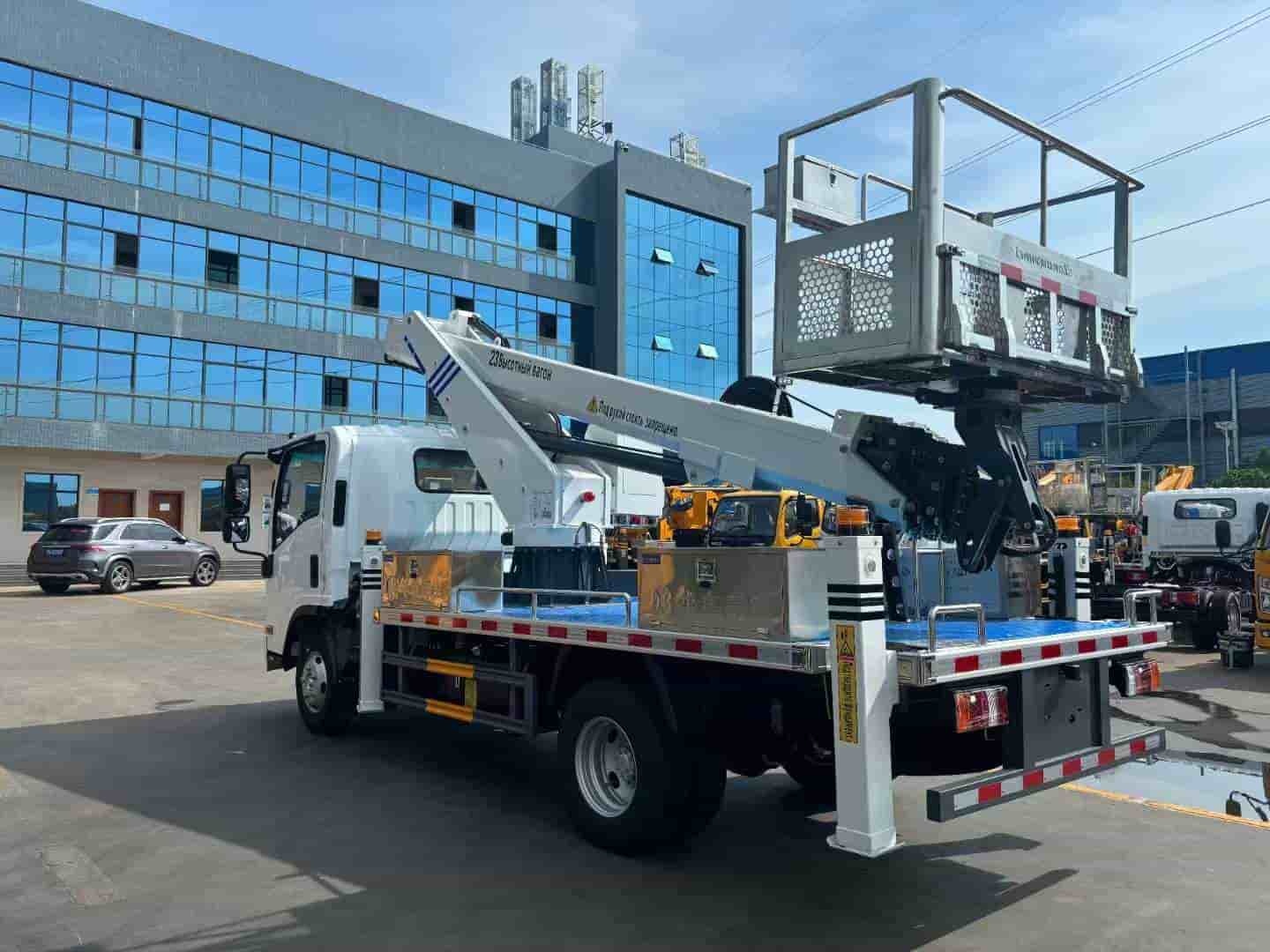 ISUZU 4X2 23 meter telescopic boom aerial work platform