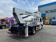 Isuzu 15 meter insulated aerial work vehicle with blue front suspension