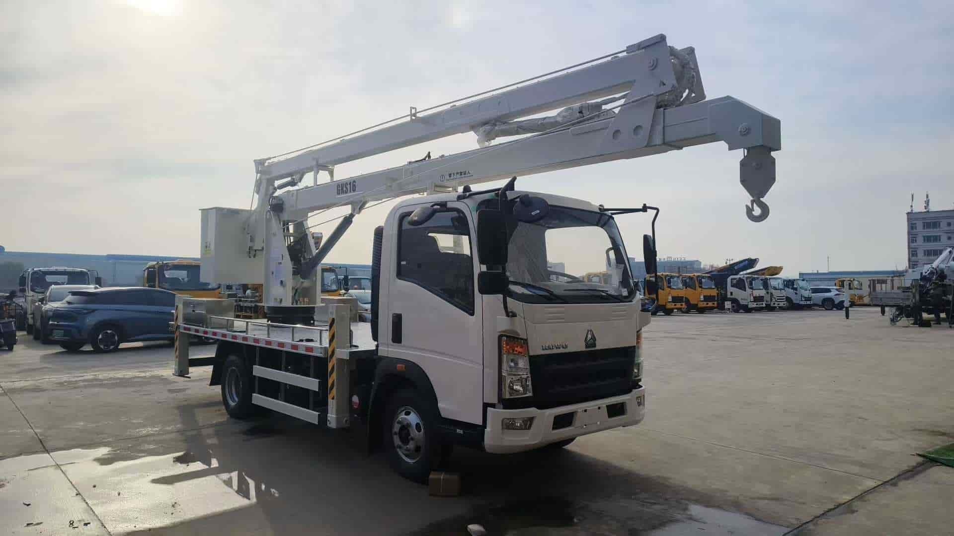 Heavy Truck 16m Folding Arm Aerial Work Platform