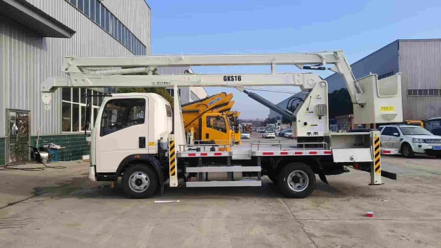 Heavy Truck 16m Folding Arm Aerial Work Platform