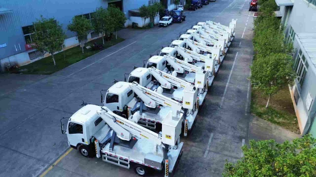 Heavy Truck 14 meter aerial work platform