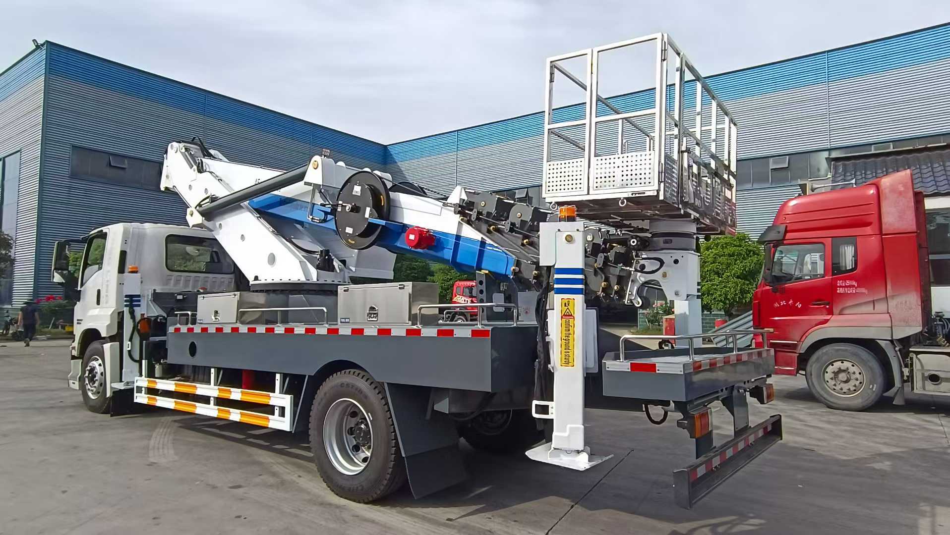 Isuzu Giga 45-meter aerial work vehicle