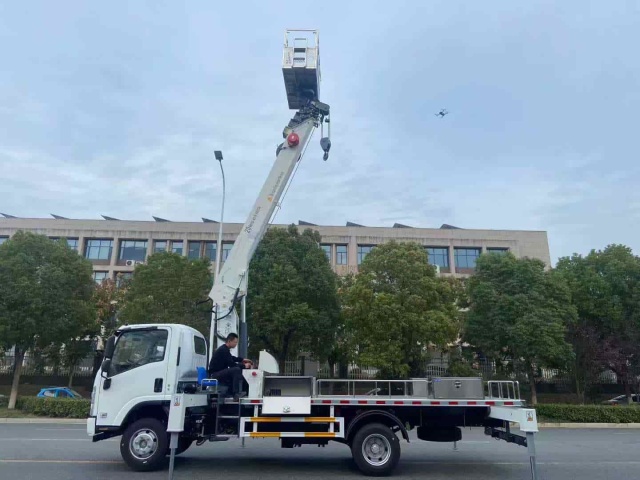 Isuzu Triple-in-One Multi-functional Aerial Work Vehicle