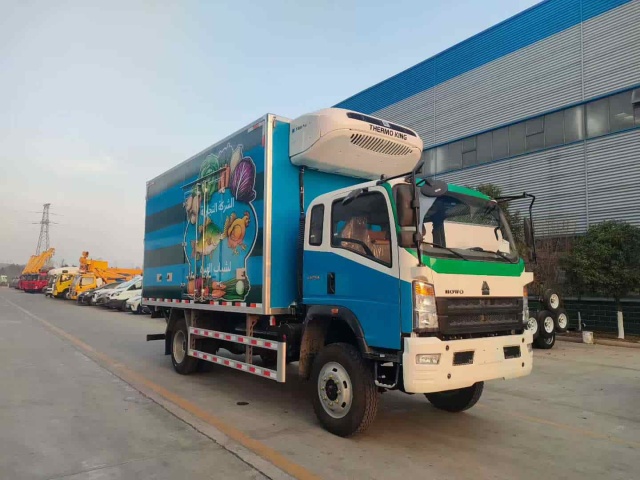 Heavy duty T880Pro refrigerated truck