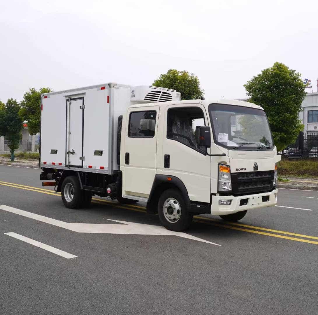 Heavy duty double row refrigerated truck