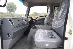 Heavy duty double row refrigerated truck