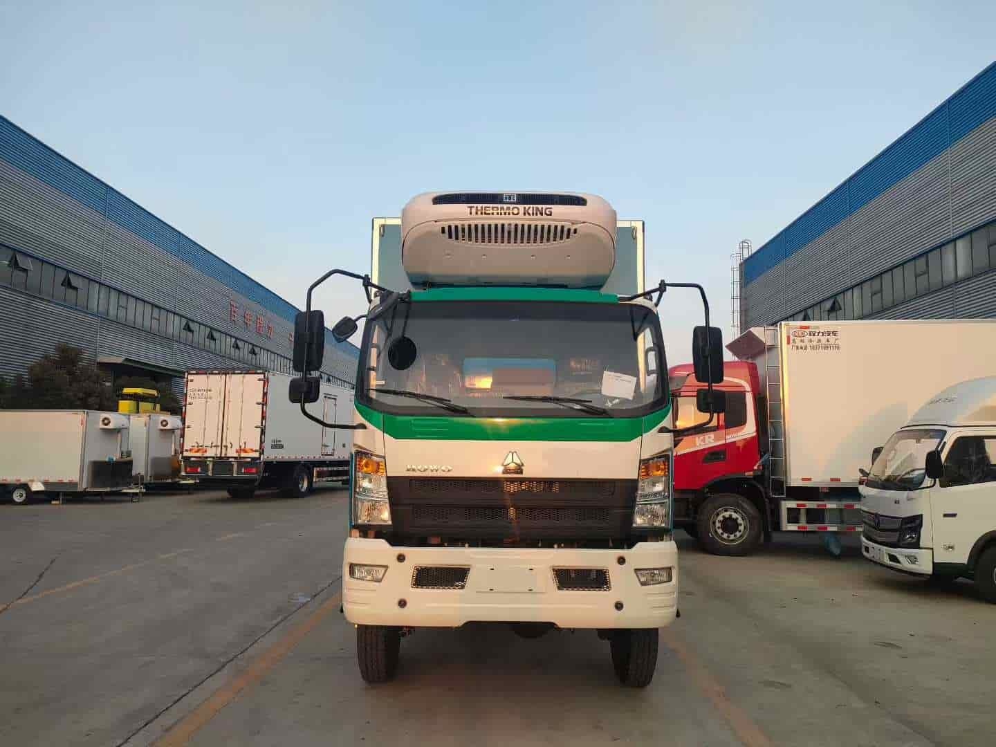 Heavy duty T880Pro refrigerated truck