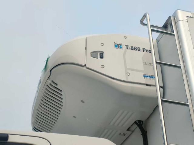 Isuzu 6.8-meter refrigerated truck installed with Cold King independent T880Pro unit