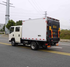 Heavy duty double row refrigerated truck